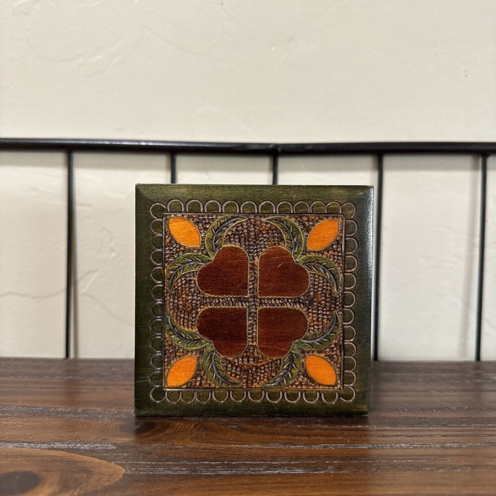 Inlaid Wood Trinket Box Handmade Hearts. Beautiful vintage
